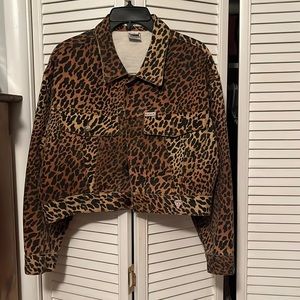 Guess 90’s cropped leopard jean jacket